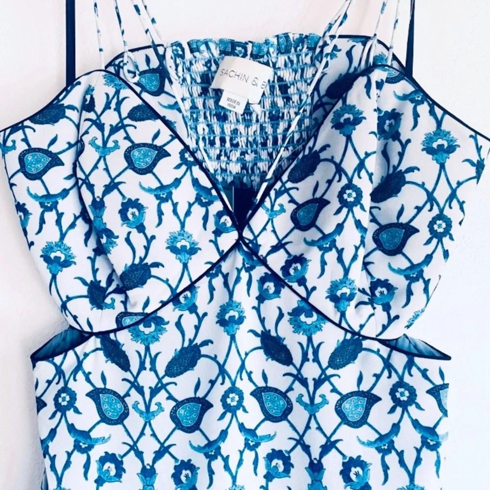 Sachin + Babi Cut-Out Maxi Dress Size 2 Blue White Deep V-Neck Maxi Dress NWT - Picture 9 of 12